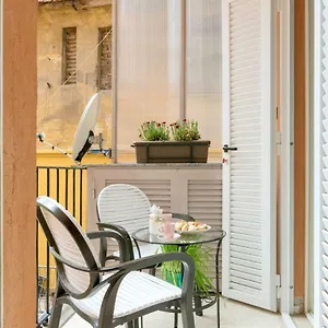 https://chic-coliseum.it-romehotels.com