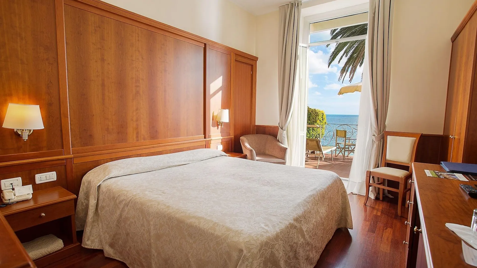 Hotel Continental 산타마르게리타리구레
